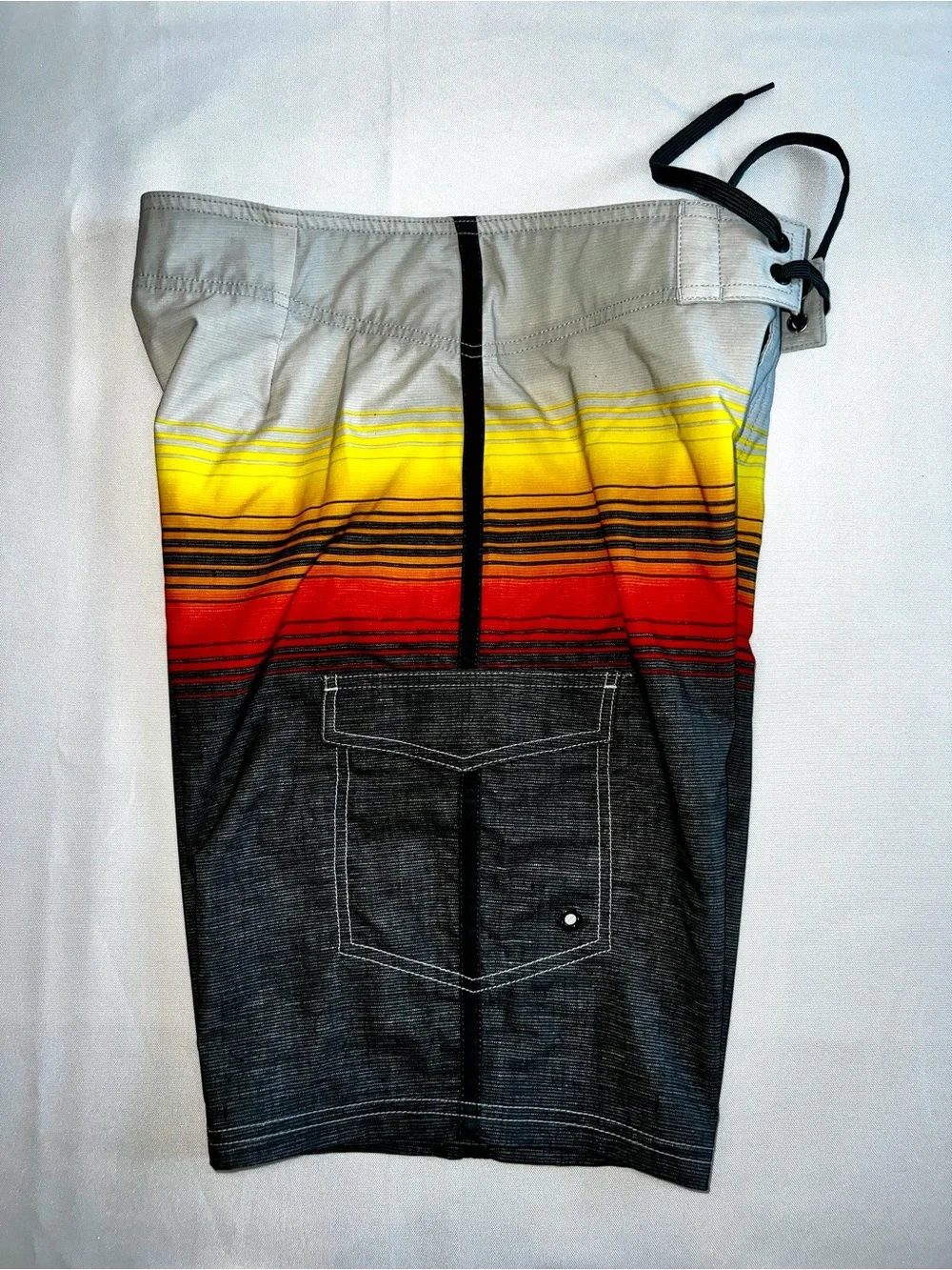 Mossimo Supply Co. Size 32 Men's Board Shorts Gray Stripe Swim Shorts